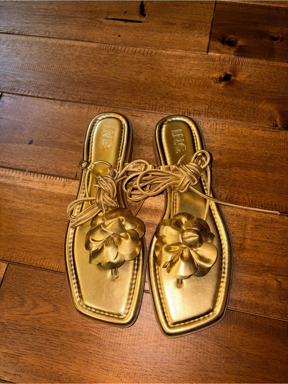 INC International Concepts Metallic Gold Floral Toe-Loop Sandals